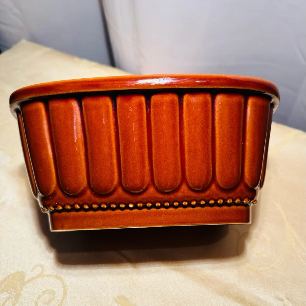 Crate & Barrel,Stoneware Brown Loaf Mold, Pumpkin /Apple,Fall/Harvest. No Chips.